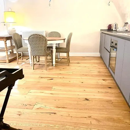 Accademia Newly Renovated Ancient Abbey Apartment Florence