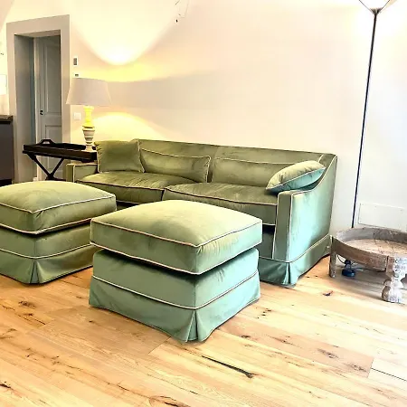 Accademia Newly Renovated Ancient Abbey Apartment