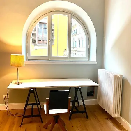 Accademia Newly Renovated Ancient Abbey Apartment