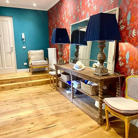 Accademia Newly Renovated Ancient Abbey Apartment Florence